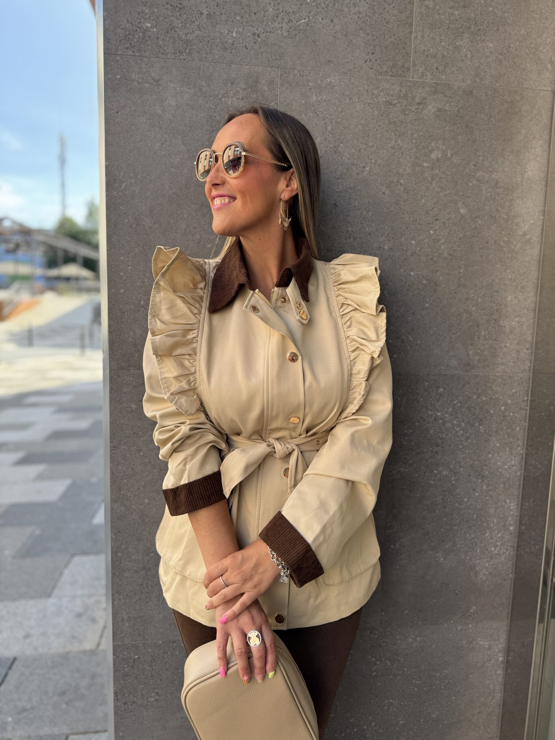 Parka volante beige - Imagen 3