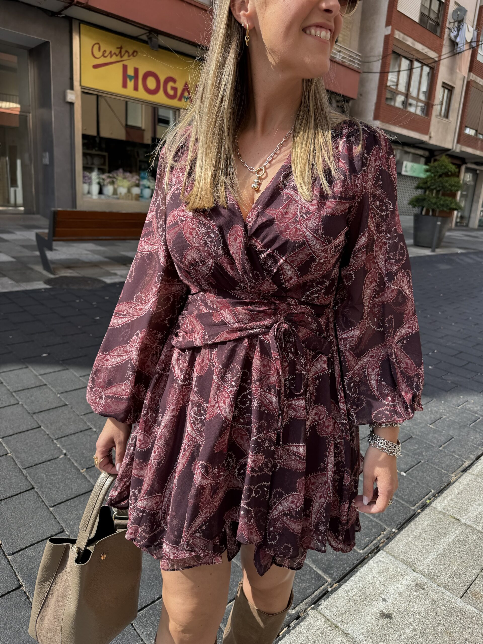 VESTIDO SIENA – BURDEOS PAISLEY - Imagen 3